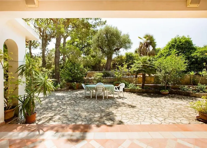 Donatella Villa *