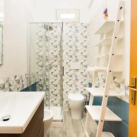 Donatella וילה אוסטוני