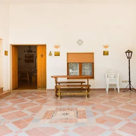Donatella Villa *