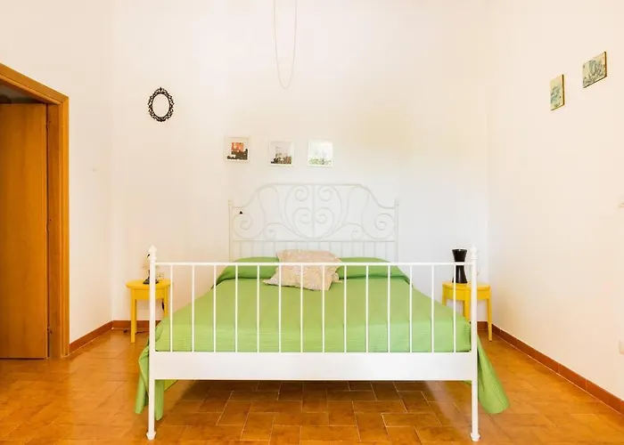 Donatella Villa *